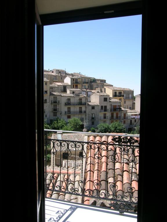 Bed and Breakfast Domus Lilio à Petralia Sottana Extérieur photo